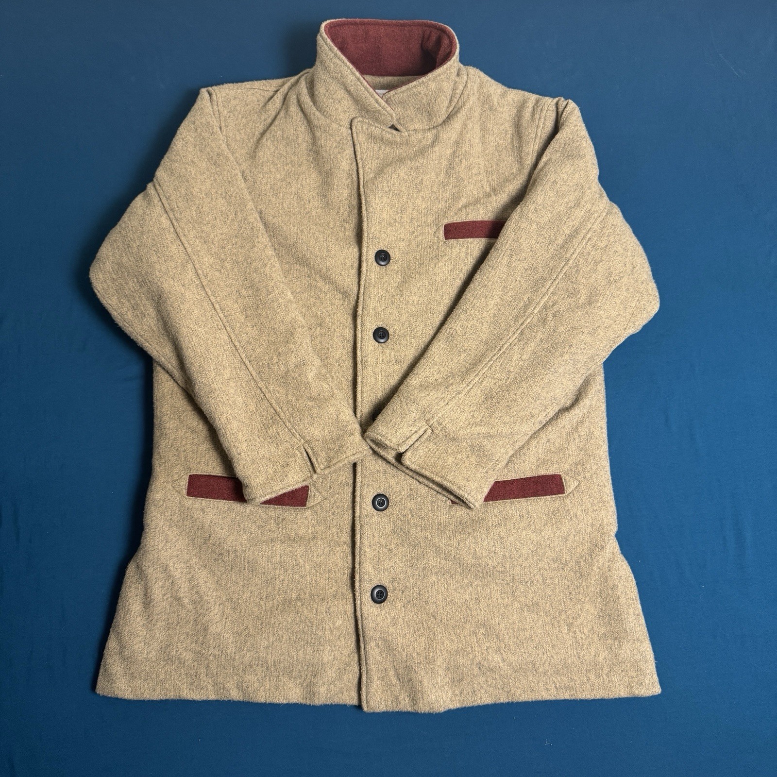 VINTAGE Disneyworld CAST MEMBER Jacket Coat BARN TAN/RUST FLEEC MALE Sz XL VINTAGE Disneyworld CAST MEMBER Jacket Coat BARN TAN/RUST FLEEC MALE Sz XL