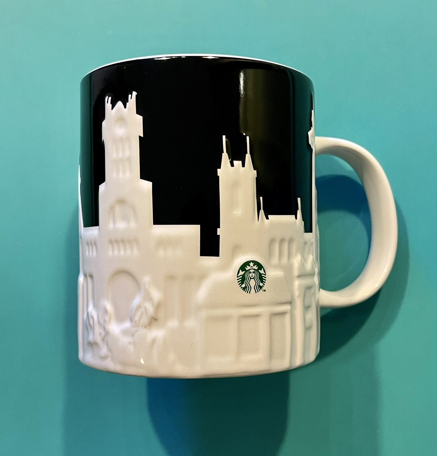 2023 Starbucks MADRID , SPAIN 🇪🇸 Relief Black White Mug 16oz