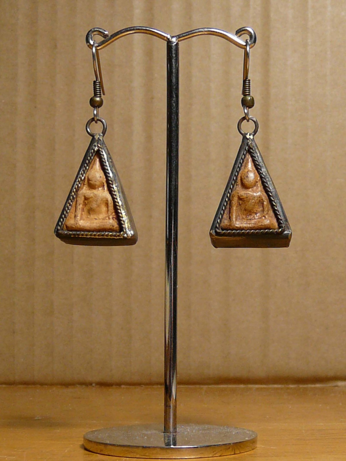 CLAY AYUTTHAYA BUDDHA METAL ENCASED EARRINGS_BHUMISPARSHA MUDRA_THAILAND_262086b