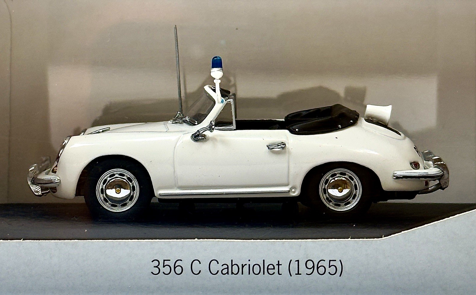 MINICHAMPS 1/43 scale Porsche 356 C Cabriolet 1965 