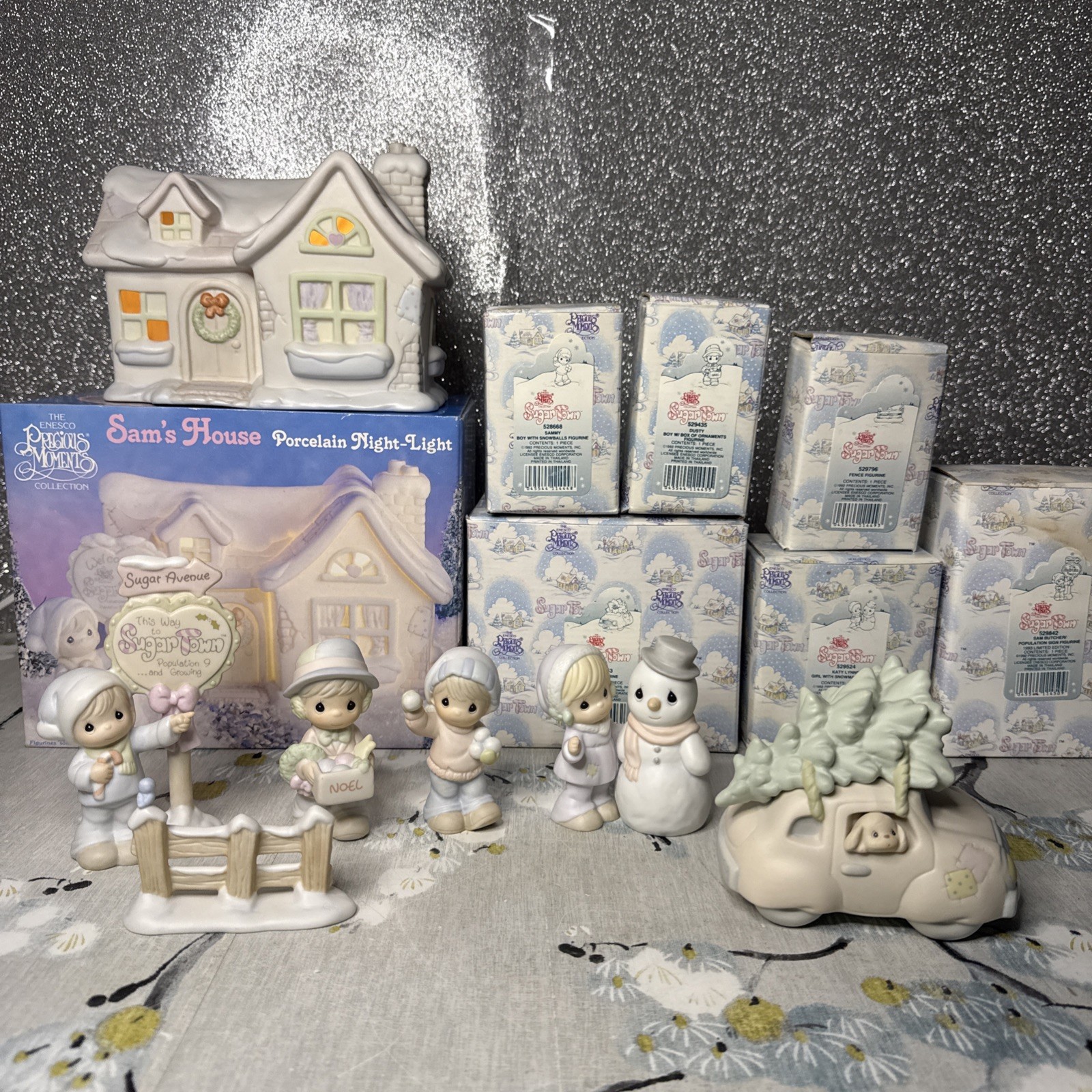 1992 Precious Moments Sugar Town Sam's House (7 Piece Boxed Set) 531774 Rare LN 1992 Precious Moments Sugar Town Sam's House (7 Piece Boxed Set) 531774 Rare LN
