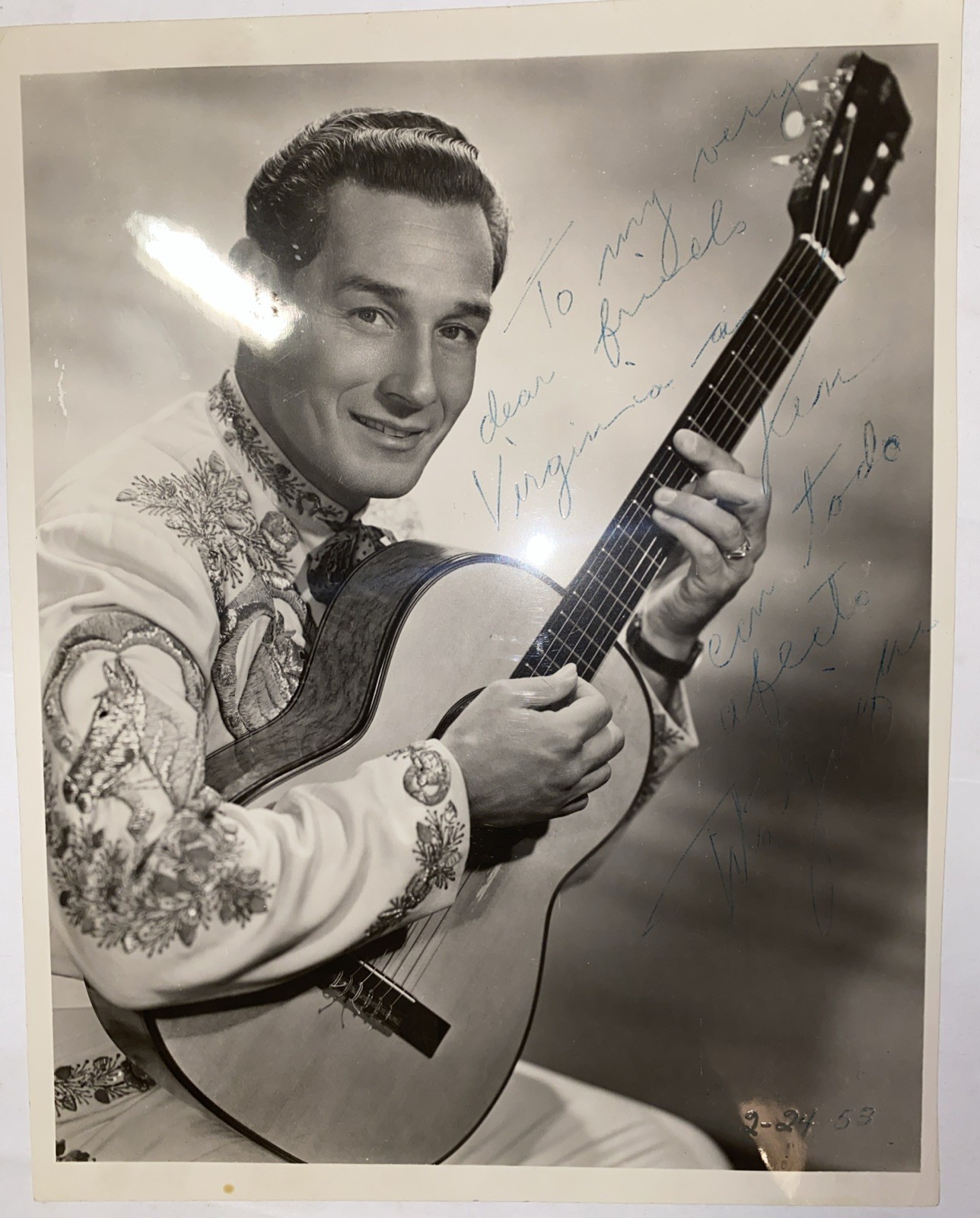 Vintage Autographe 8x10 B&W Photo Tito Guizar Mexican Actor/Musician 1953 Vintage Autographe 8x10 B&W Photo Tito Guizar Mexican Actor/Musician 1953