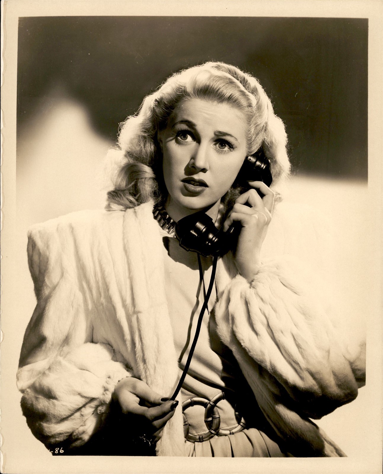 CGE60 Original Photo AUDREY LONG ON THE PHONE 1940s BEAUTIFUL BLONDE ACTRESS