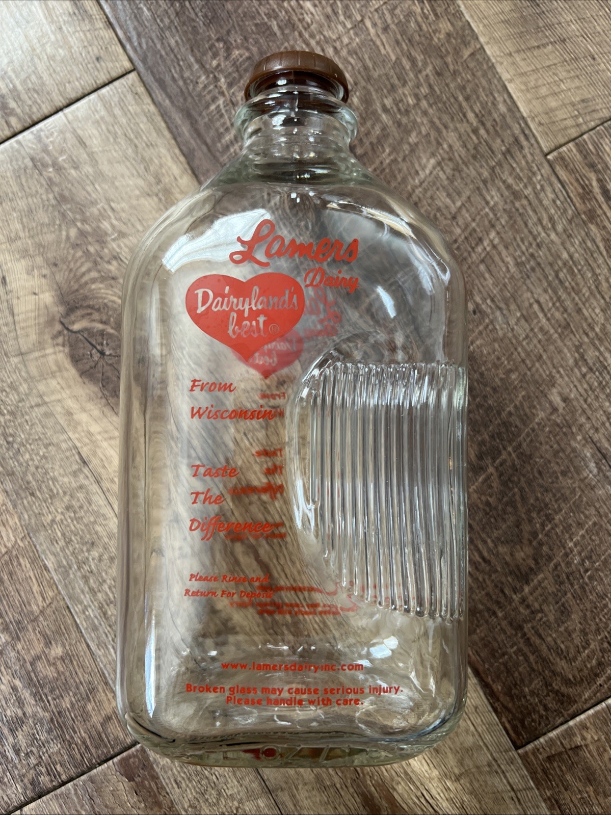 Lamers Dairy - Dairyland's Best From Wisconsin - Glass 64 Ounce Milk Jug w/ Lid