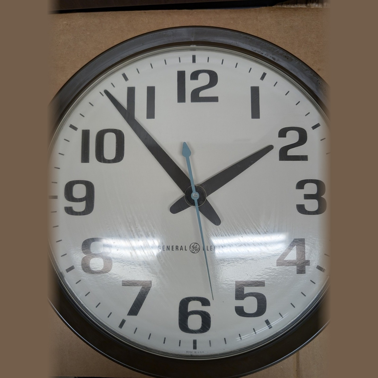 Vintage General Electric 2012A School Office Wall Clock Brown Electric Working Vintage General Electric 2012A School Office Wall Clock Brown Electric Working
