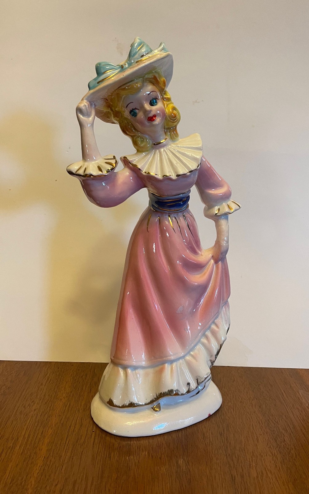 Preowned vintage kreiss  Company Victorian lady figurine Blue rhinestones eyes