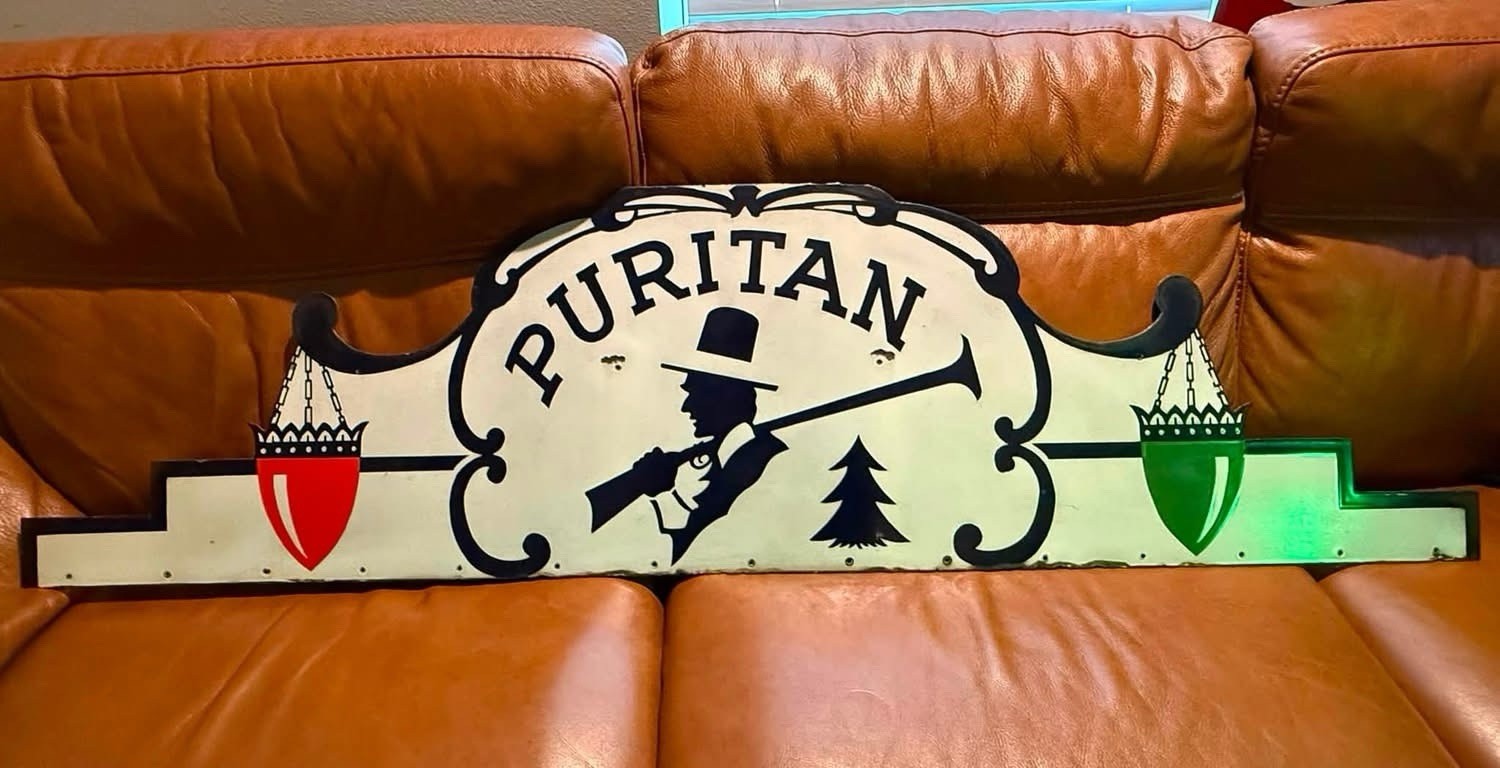 Amazing 1930s Porcelain Puritan Sign Pilgrim With Musket. Amazing Sign-