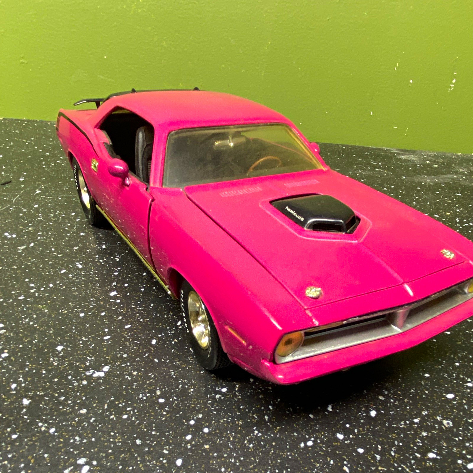 Plymouth Barracuda \'Cuda Pink 1:18 Scale Model Car w/ Rear Spoiler Plymouth Barracuda \'Cuda Pink 1:18 Scale Model Car w/ Rear Spoiler