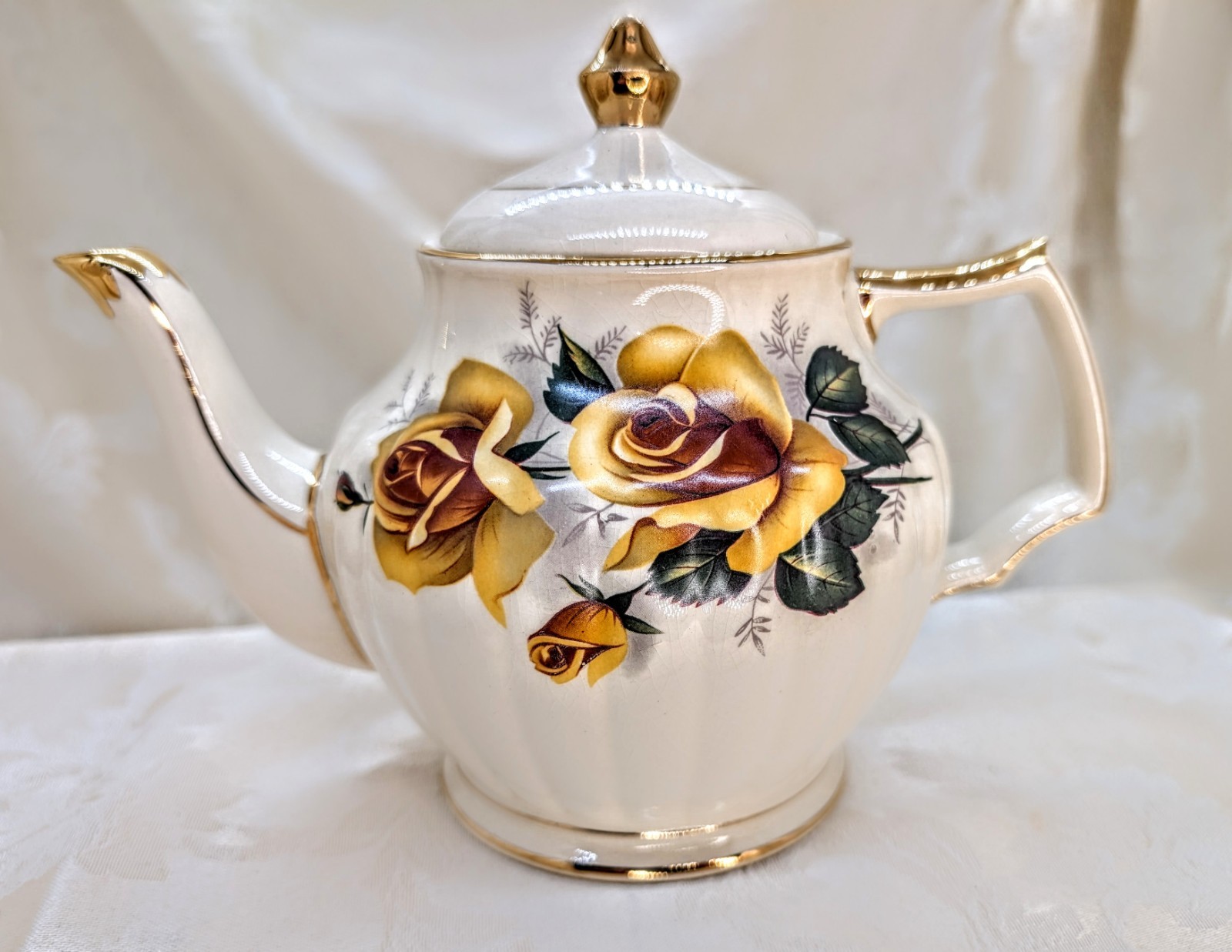 Vintage SADLER Yellow Roses Teapot England Gold Trim Rose Floral Porcelain Tea