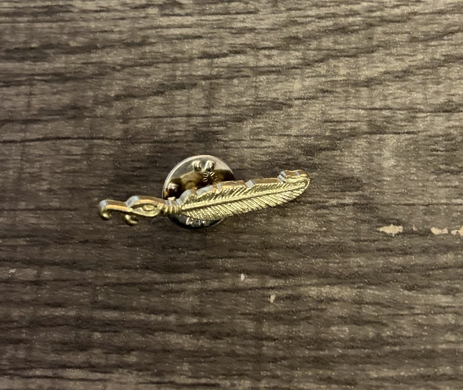 Vintage Gold Tone Feather Lapel Hat Pin