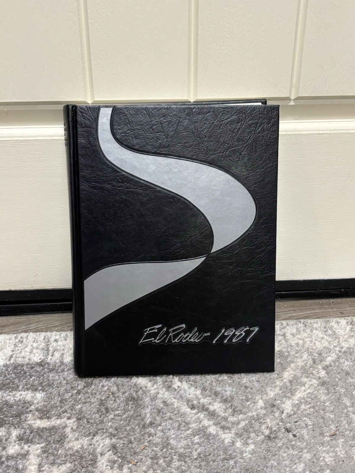 1987 El Rodeo University of Southern California USC Hard Cover Yearbook Vintage