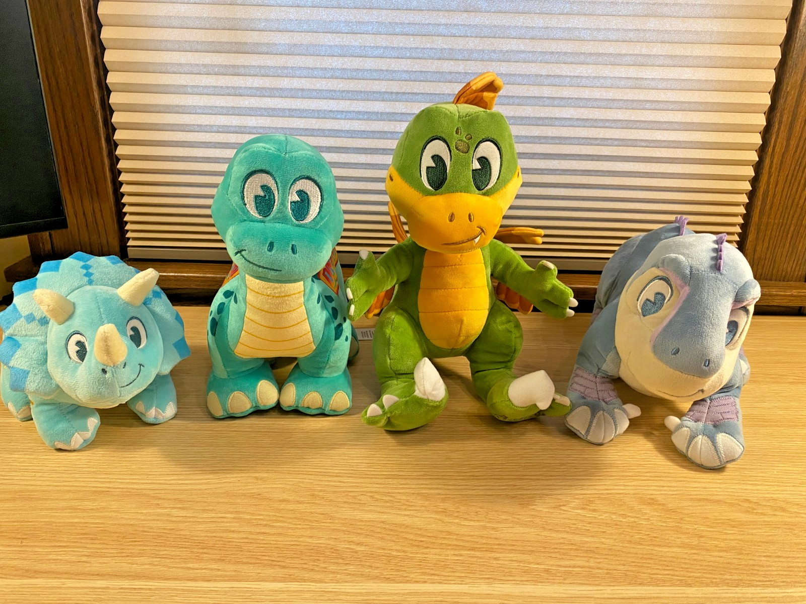 VTG Disney Dinoland Plush Lot of 4 Animal Kingdom Aladar Cementasaurus Daryl Tri VTG Disney Dinoland Plush Lot of 4 Animal Kingdom Aladar Cementasaurus Daryl Tri
