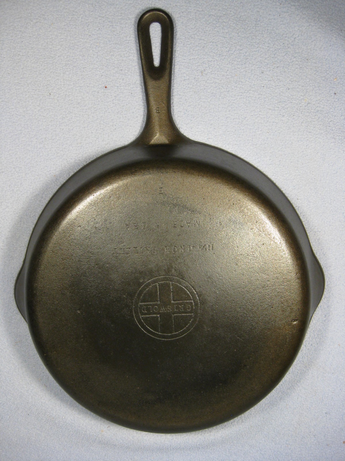 Vintage Fully Restored Griswold #9 Small Block Logo Cast Iron Skillet Wobble Vintage Fully Restored Griswold #9 Small Block Logo Cast Iron Skillet Wobble