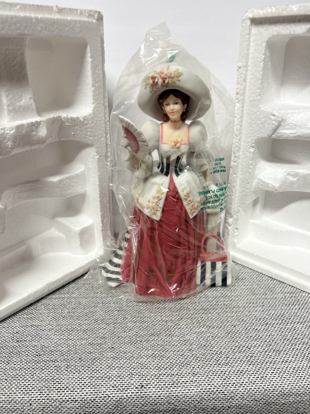 Avon 1994 Mrs. Albee Award Porcelain Figurine Victorian Painted 10 in Boxed
