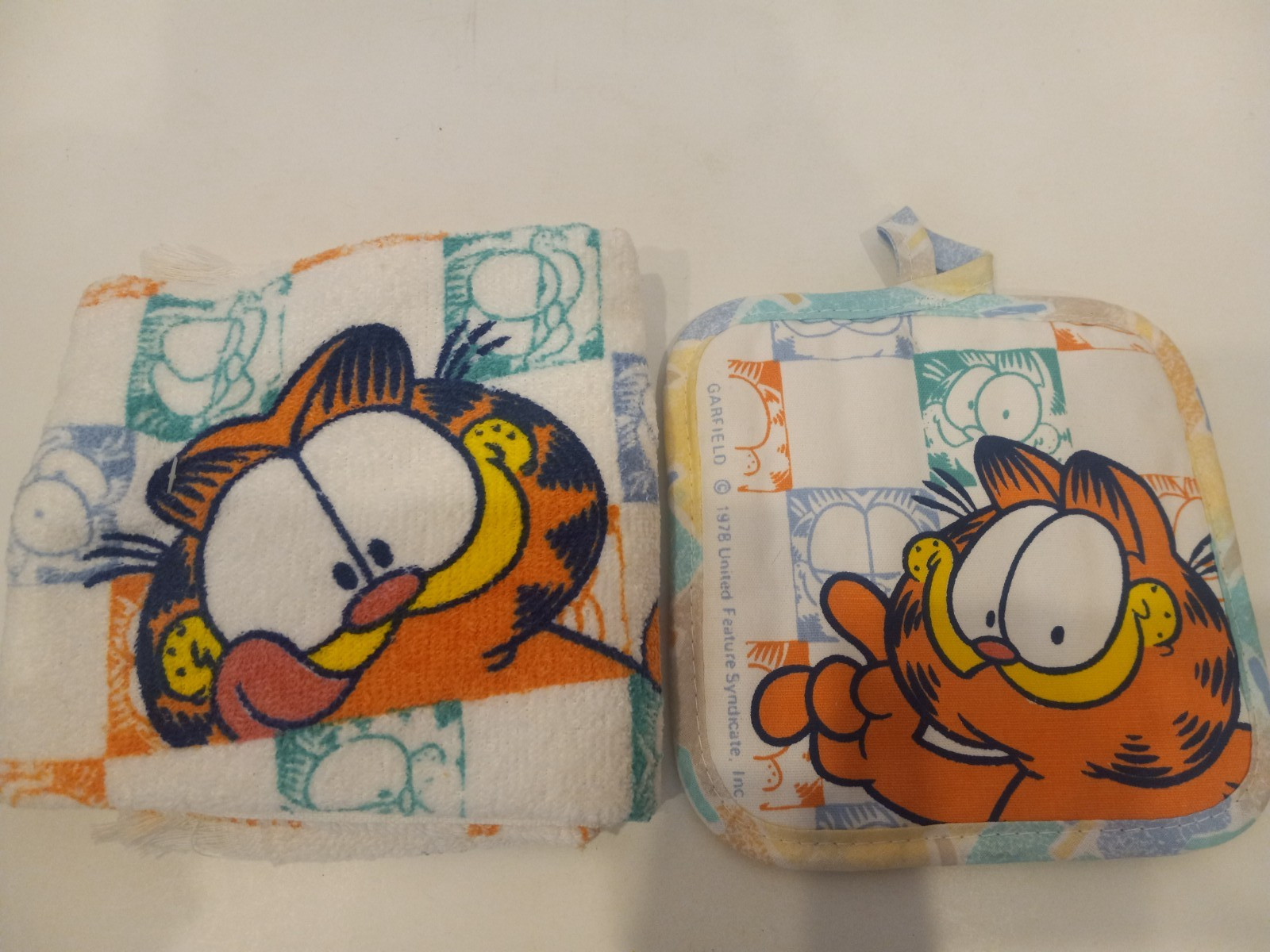 Garfield Dish Towel & Pot Holder -  Jim Davis