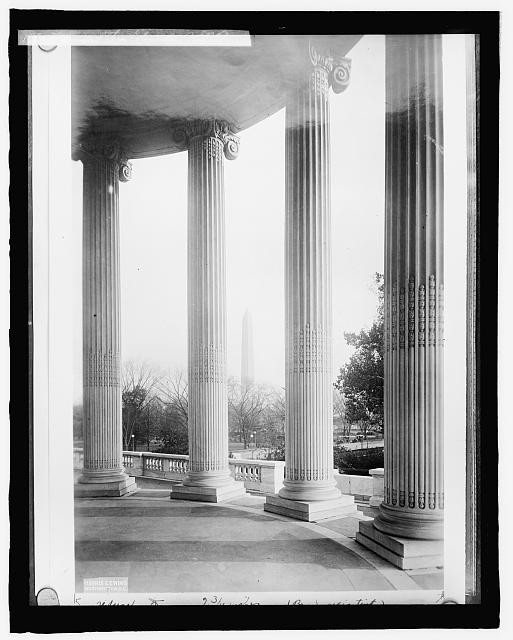 Photo:Washington DC D.C. 1916 Washington Monument thru DAR Colonnades