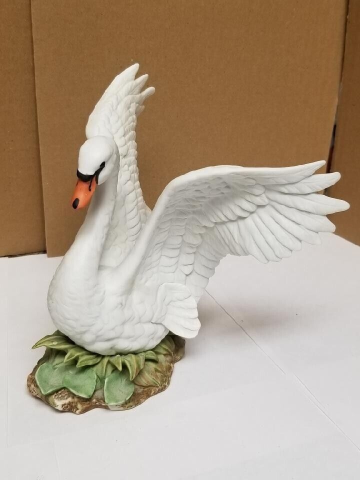 1987 Homco Masterpiece Porcelain Swan