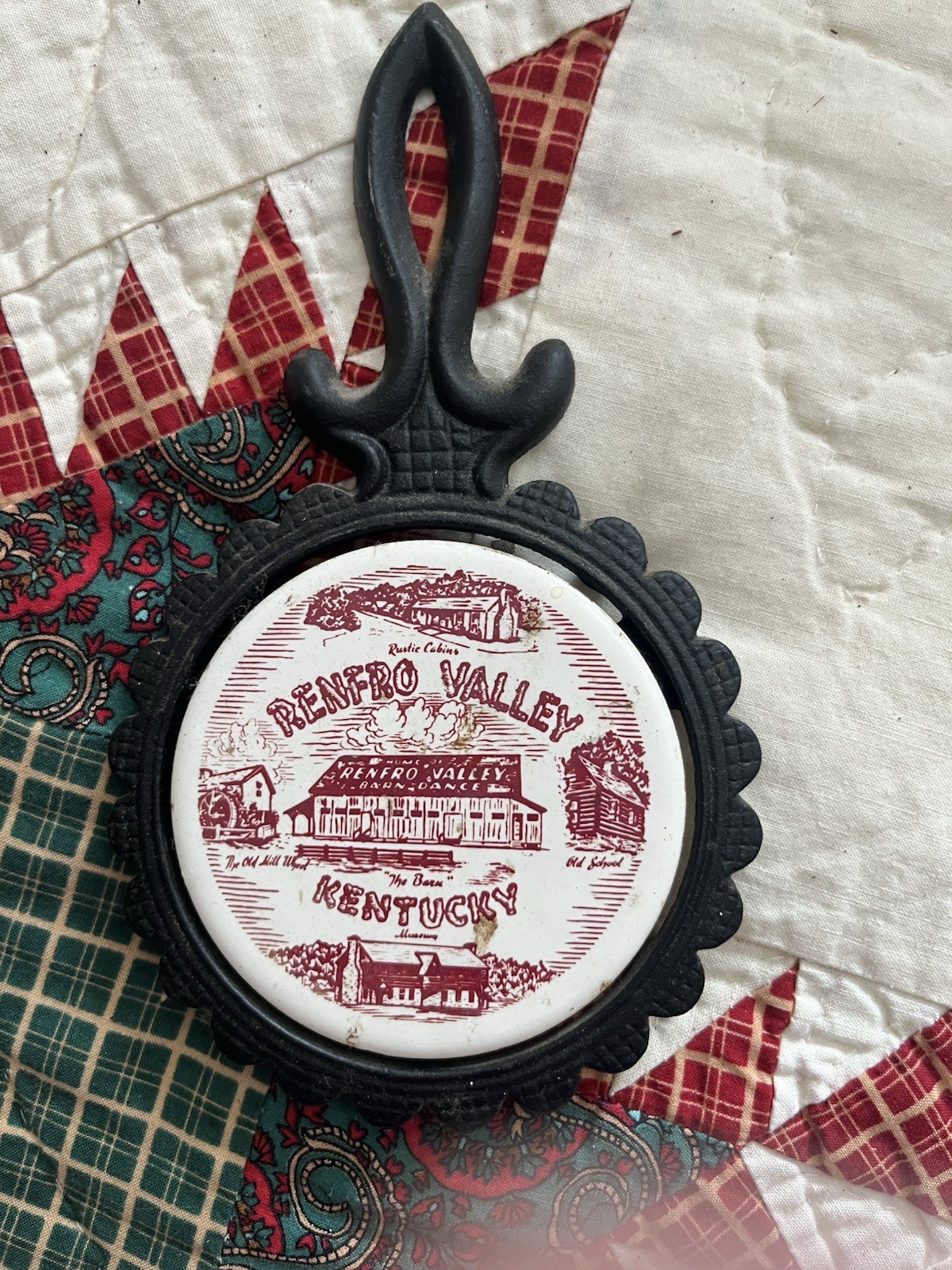 Vintage Renfro Valley Kentucky TRIVET SOUVENIR Cast Iron