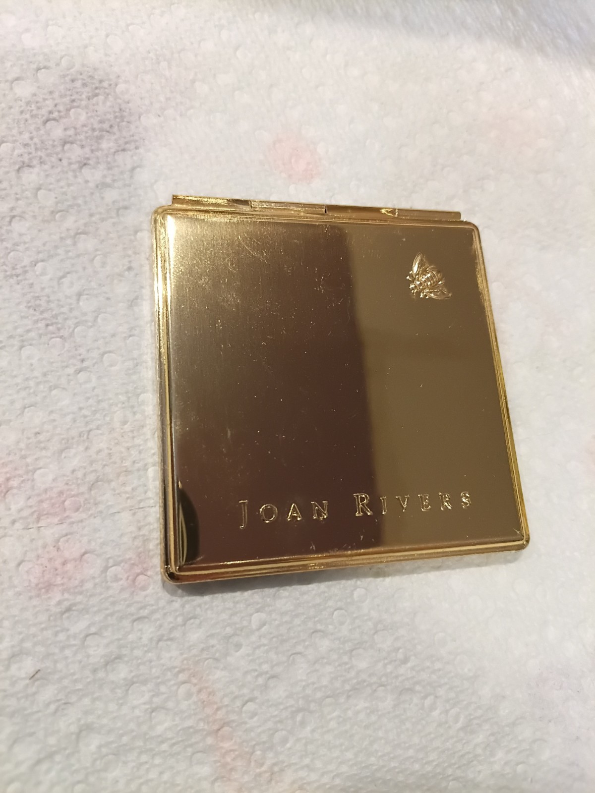 Joan Rivers Goldtone Bee Purse Travel Mirror Compact w/ Black Velvet Case 3\