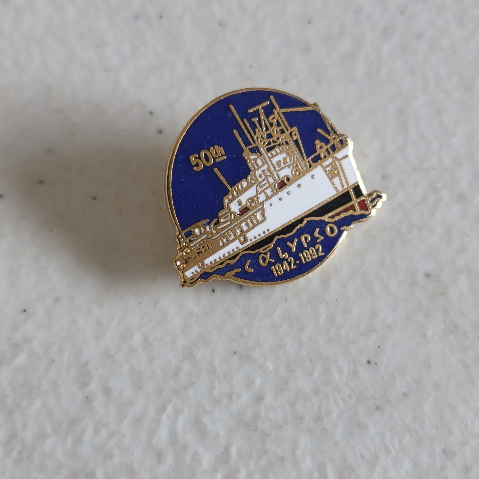 Jacques Cousteau\'s Calypso 50th Anniversary Research Vessel Pin Vintage Ship