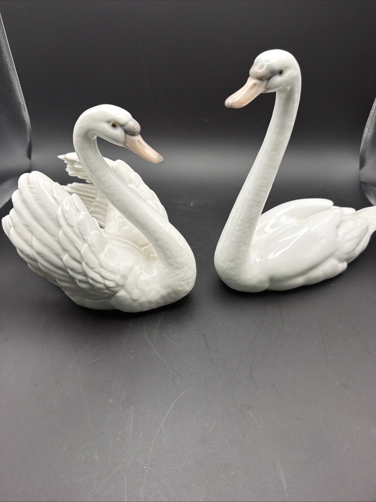 Lladro At the Pond #5049 Replacement Swan Raised Wings Porcelain Unmarked