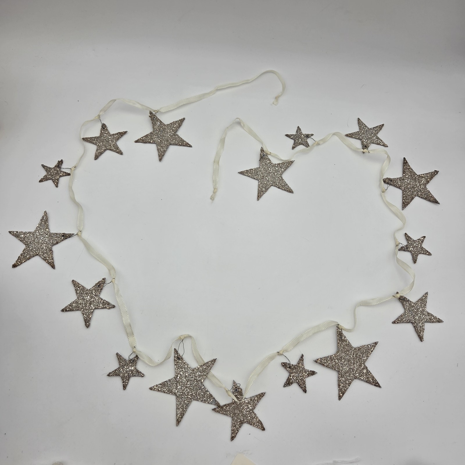 Vintage Bethany Lowe Christmas Silver Glitter Star 5ft. Long Garland Vintage Bethany Lowe Christmas Silver Glitter Star 5ft. Long Garland