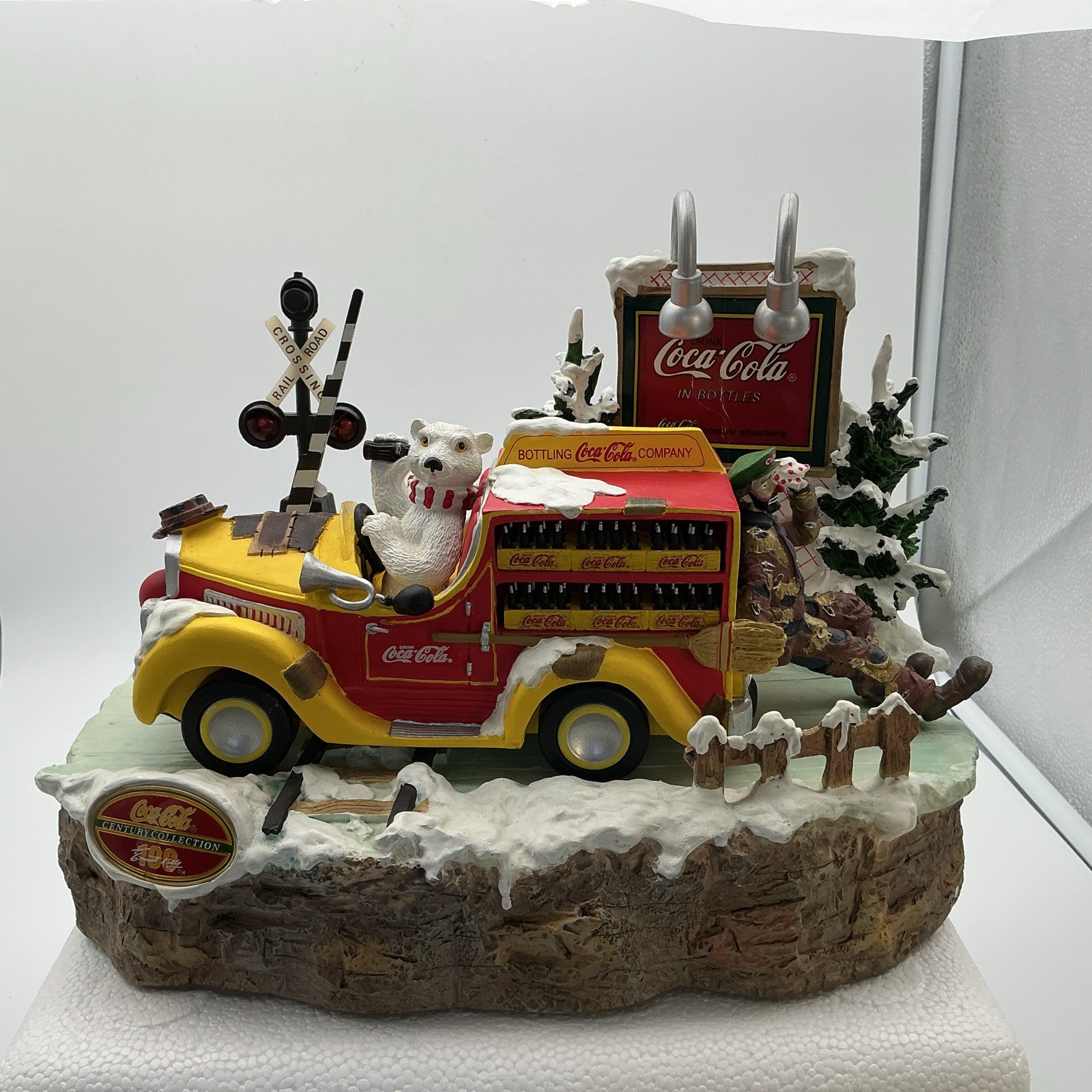 1998 Coca-Cola Century Collection Emmett Kelly Polar Bear Motion Musical -AS IS 1998 Coca-Cola Century Collection Emmett Kelly Polar Bear Motion Musical -AS IS