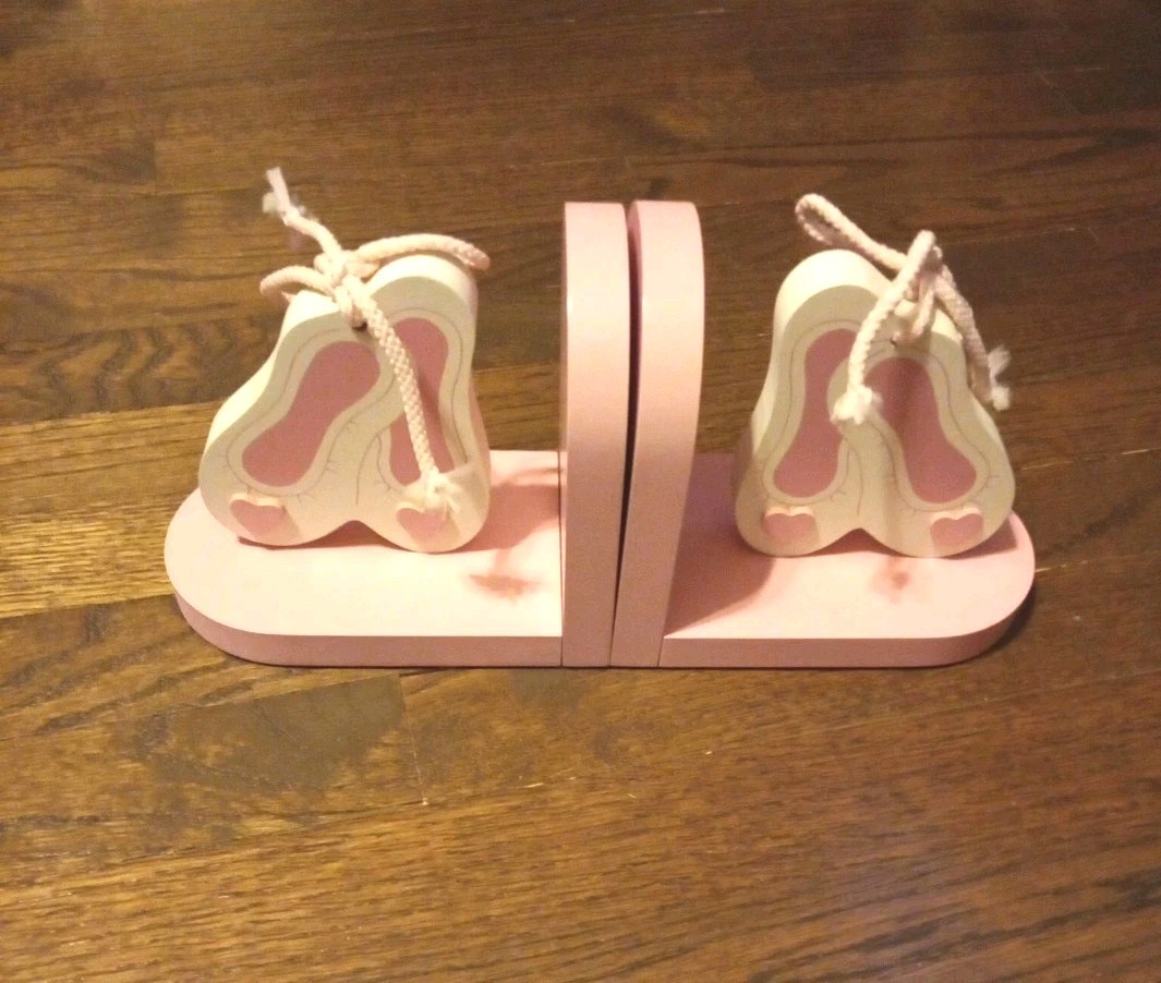 Set of Ballet Slippers wood Bookends in Pink & White Set of Ballet Slippers wood Bookends in Pink & White