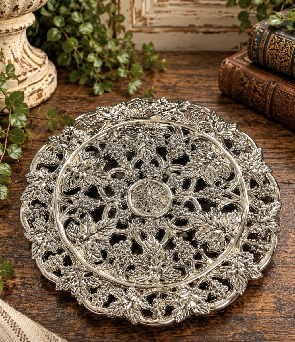Vintage Godinger Silver Plated Grapevine Trivet Grape Leaf Ornate Footed