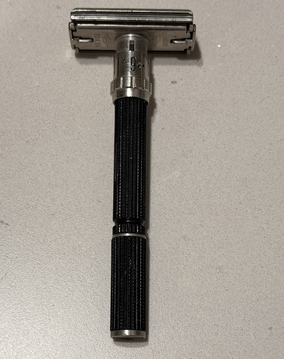 1973 Gillette Super Adjustable 109 Black Beauty T4 DE Safety Razor 1973 Gillette Super Adjustable 109 Black Beauty T4 DE Safety Razor