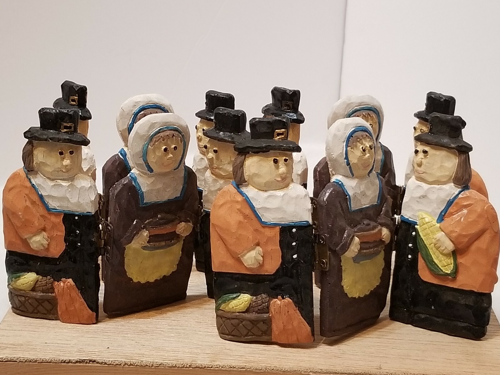 VINTAGE SET OF 4 TABLE TOP PLACE SETTING PILGRIM FIGURINES THANKSGIVING DECOR VINTAGE SET OF 4 TABLE TOP PLACE SETTING PILGRIM FIGURINES THANKSGIVING DECOR