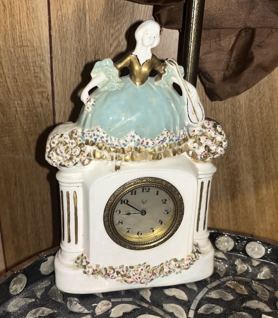 vintage mid-century ceramic Southern Belle mantel clock