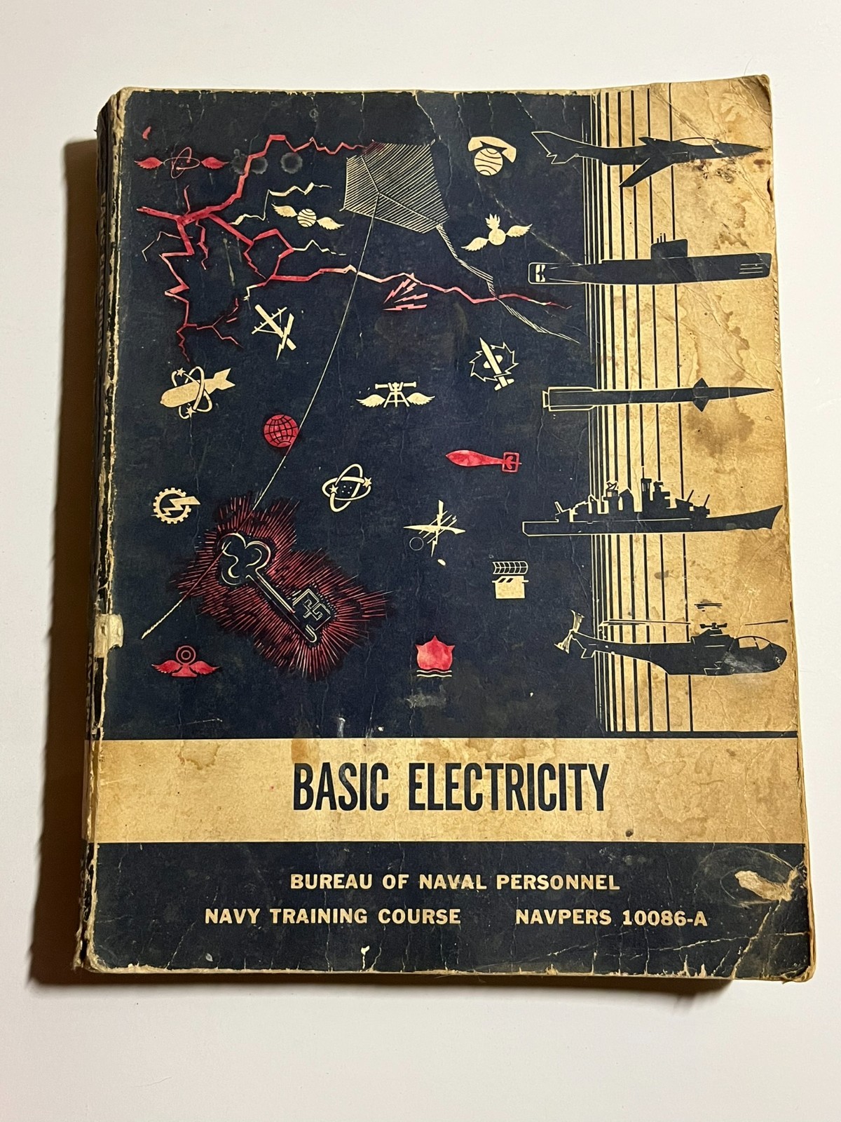 Vintage Basic Electricity Navy Training Book NAVPERS 10086-A Manual Textbook USA