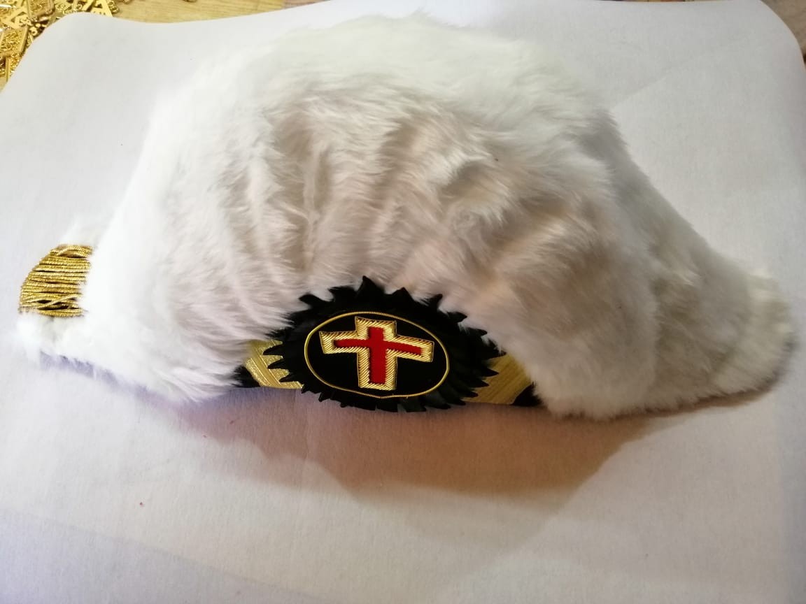 Commander's Crest: Regal Legacy Masonic Knights Templar Past Commander Chapeau Commander's Crest: Regal Legacy Masonic Knights Templar Past Commander Chapeau