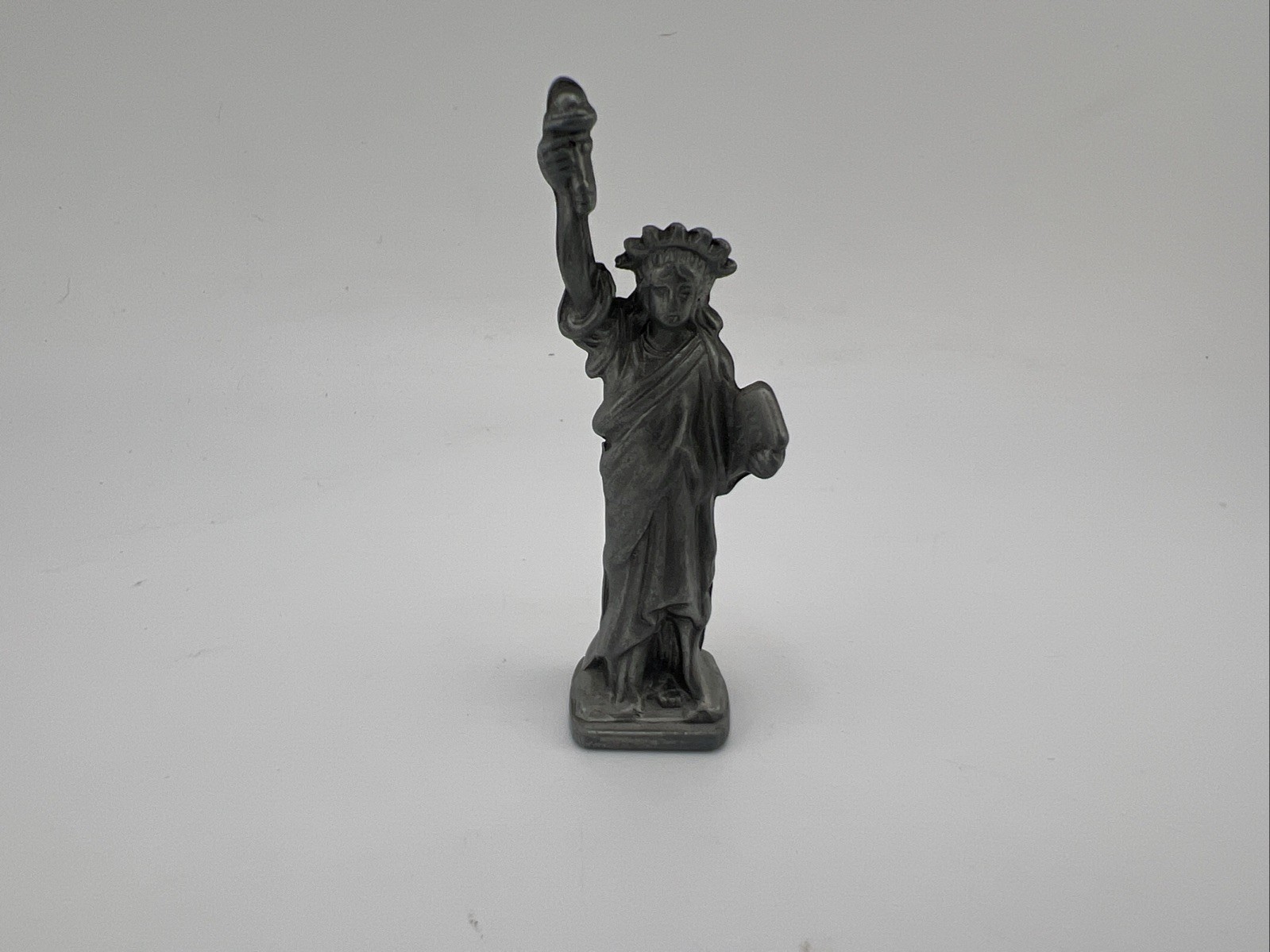 Statue of Liberty Figure Pewter Souvenire The Big Apple New York City 2.5\