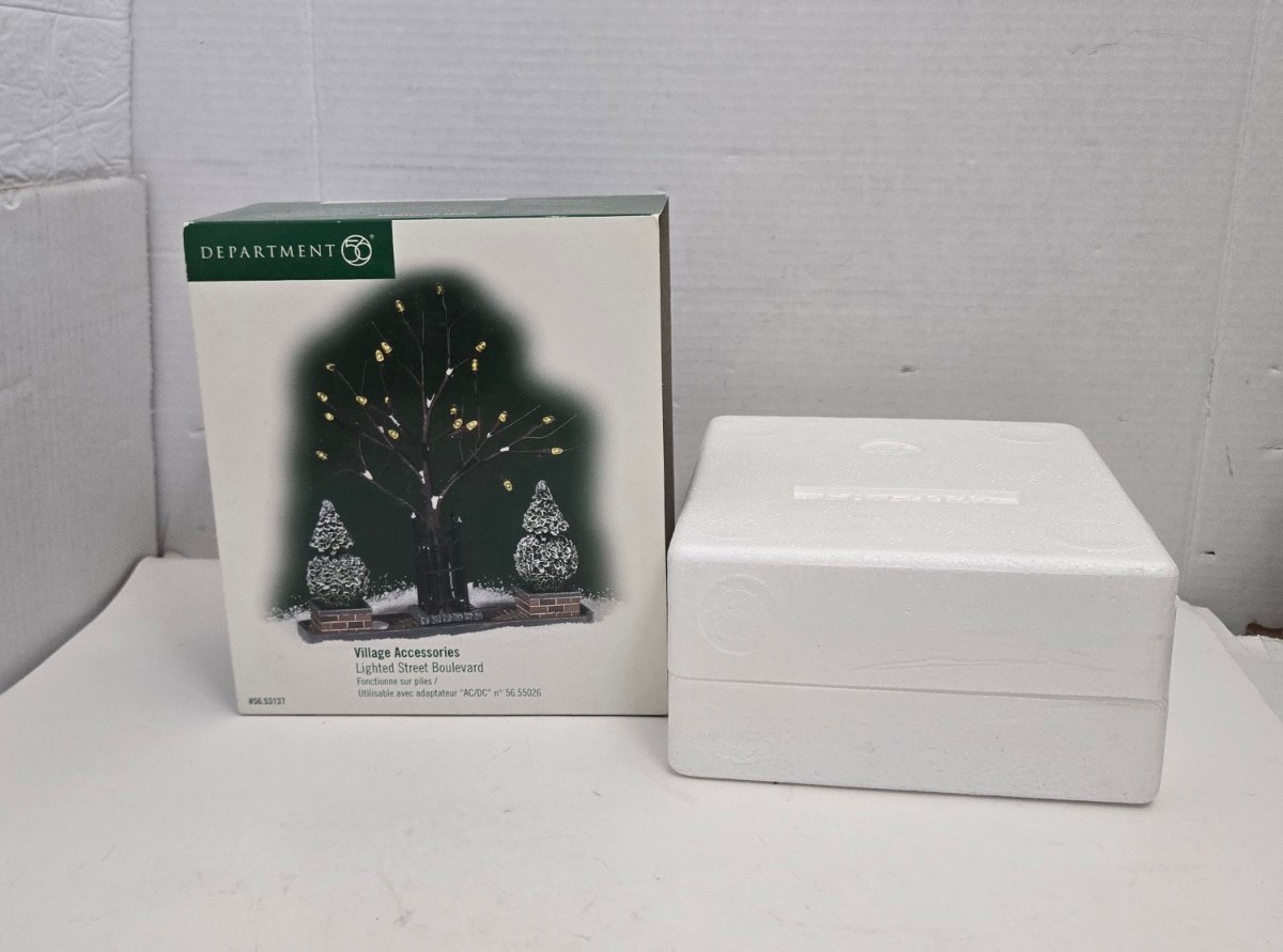 Dept 56 LIGHTED STREET BOULEVARD 53137 Retired 2003 Village Accessories NEW