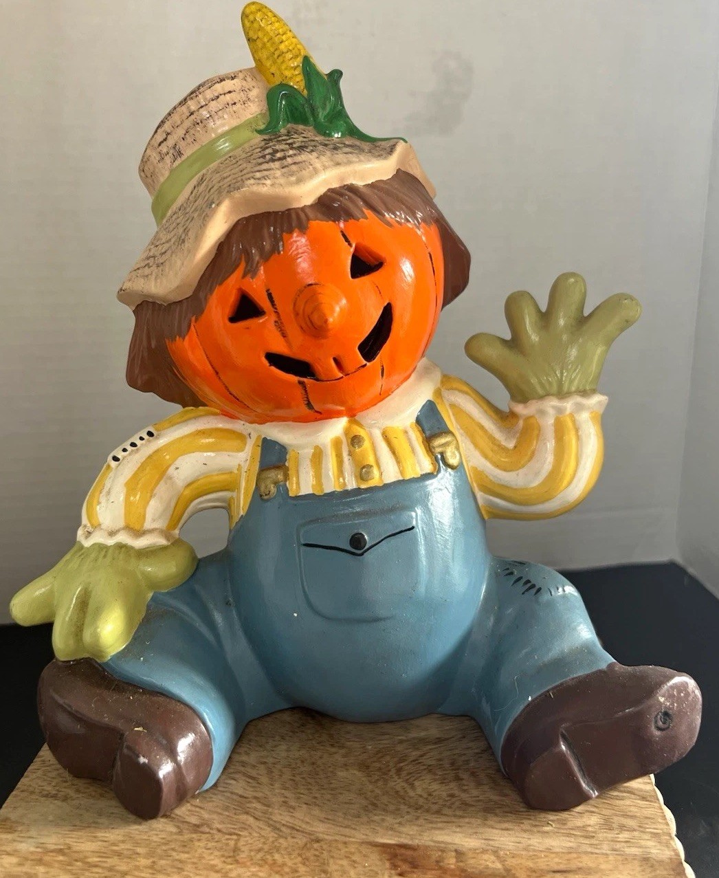 VTG 1981 hand-painted ceramic pumpkin-head scarecrow figurine Gare inc