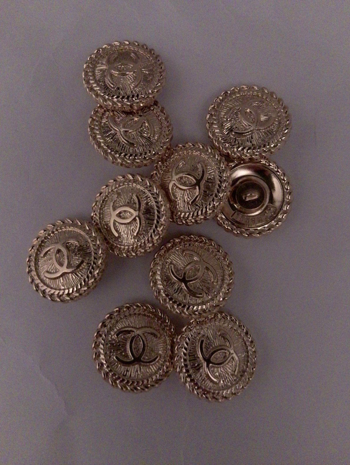 Lot Of 8. 16 Mm Designer Cc Vintage Button Gold Tone Chanel Button Lot Of 8. 16 Mm Designer Cc Vintage Button Gold Tone Chanel Button