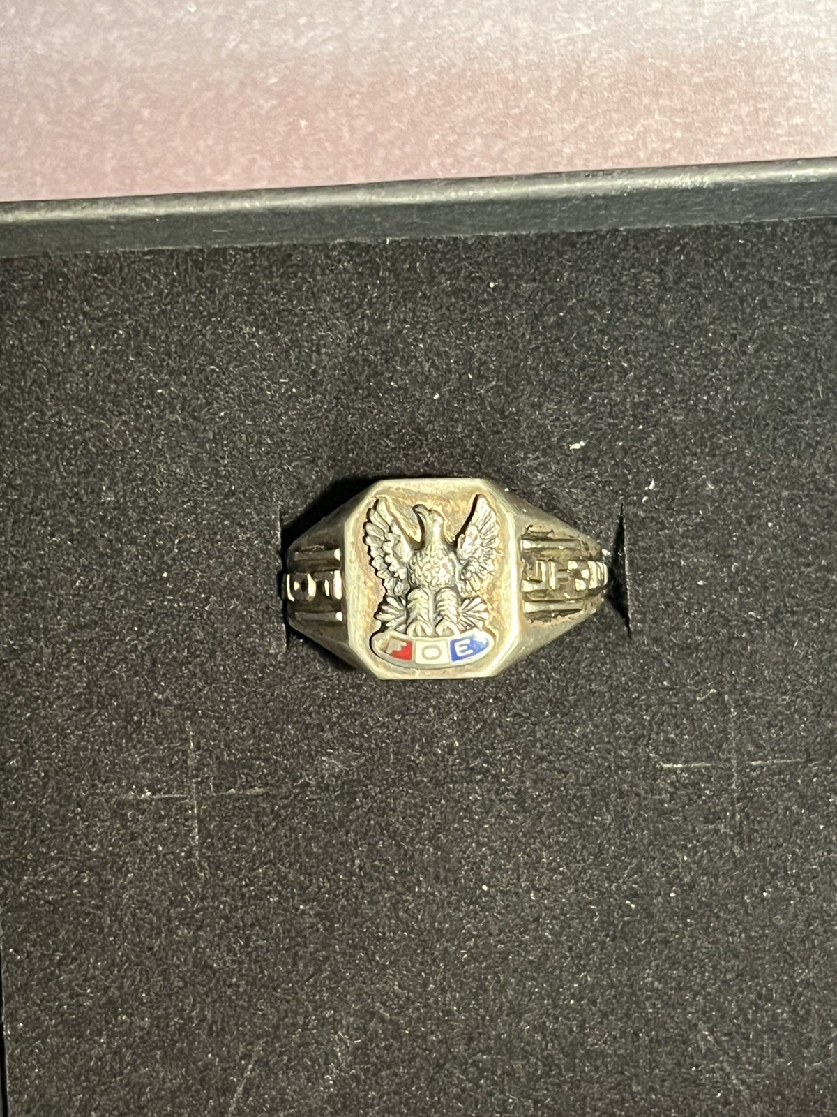 Vintage FOE Fraternal Order of Eagles Sterling Ring Reese Corp R - Size 11 1/2 Vintage FOE Fraternal Order of Eagles Sterling Ring Reese Corp R - Size 11 1/2