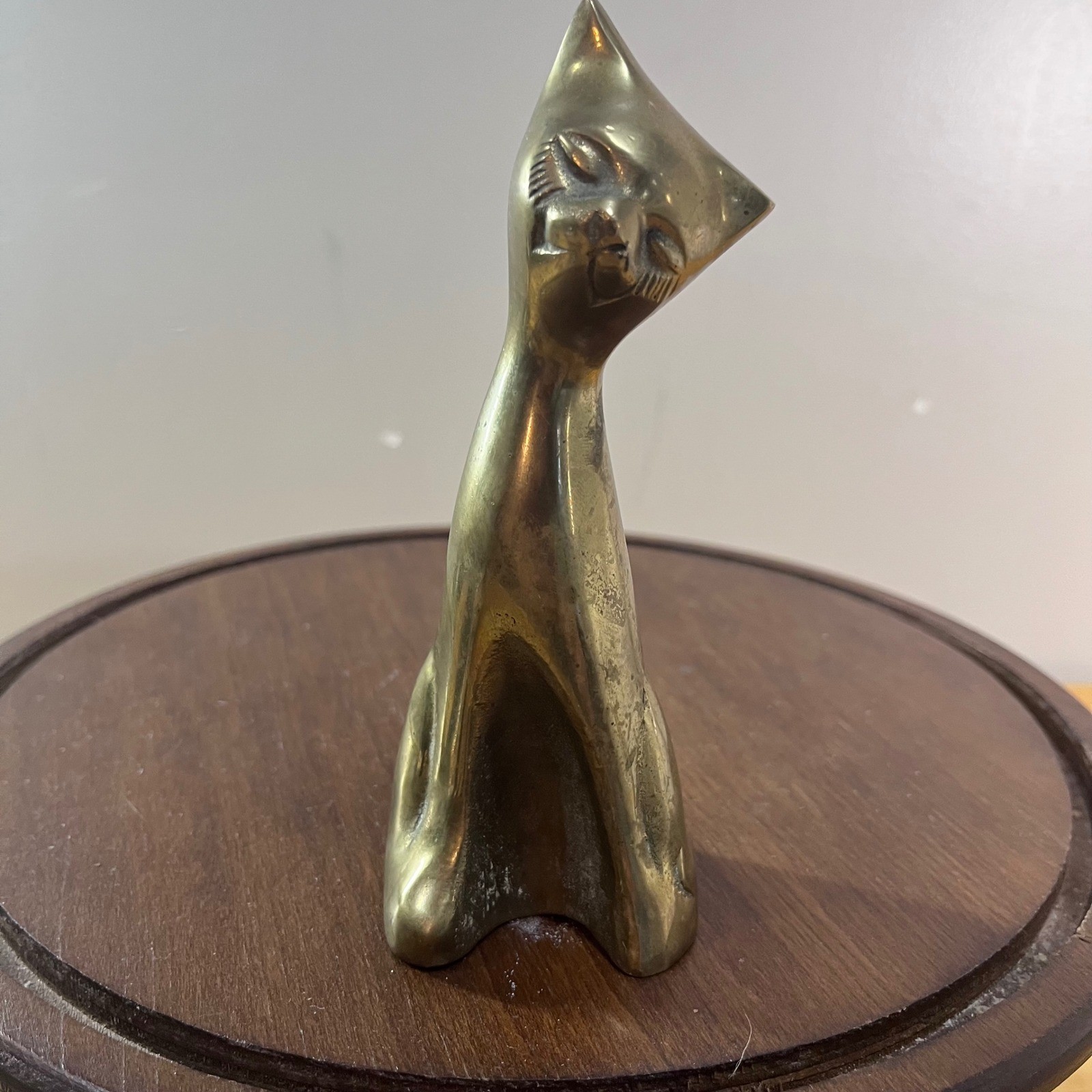 Vtg Mid Century Modern Brass Cat Figurine Sleek Tilted Head MCM Decor 6.25\