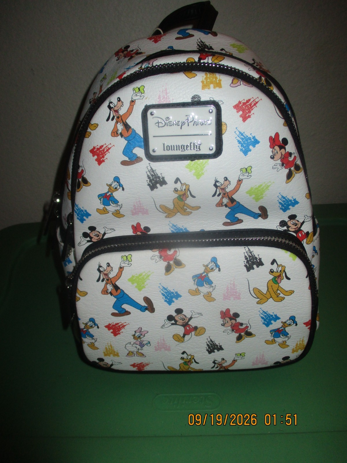 NEW LOUNGEFLY DISNEY PARKS 