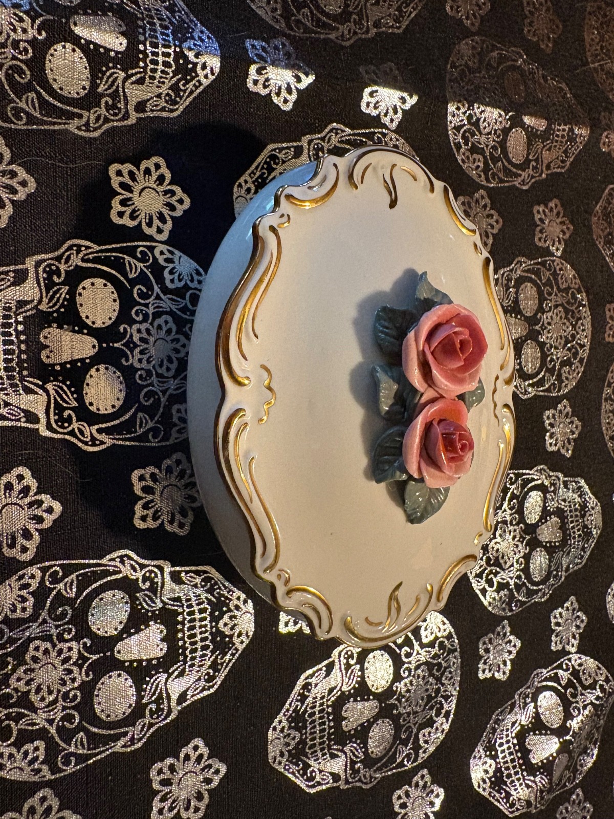 Karl-Heinz Klette Dresden-style porcelain trinket box