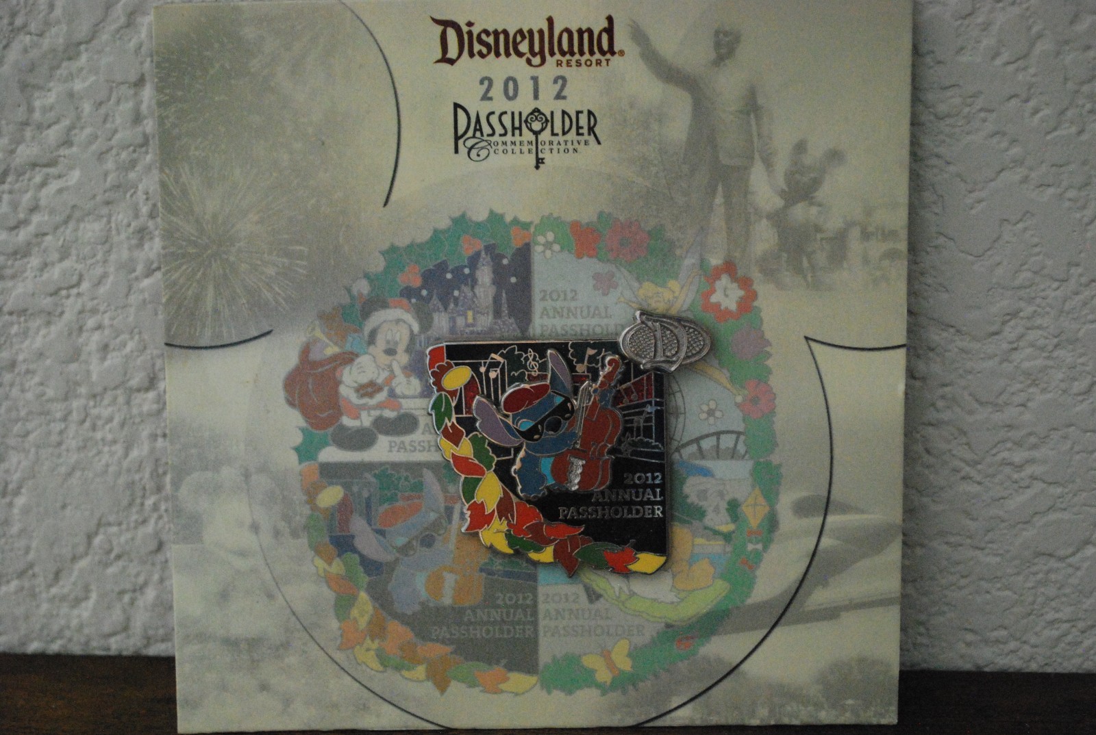 2012 DLR Annual Passholder Commemorative Collection Pin (Stitch)
