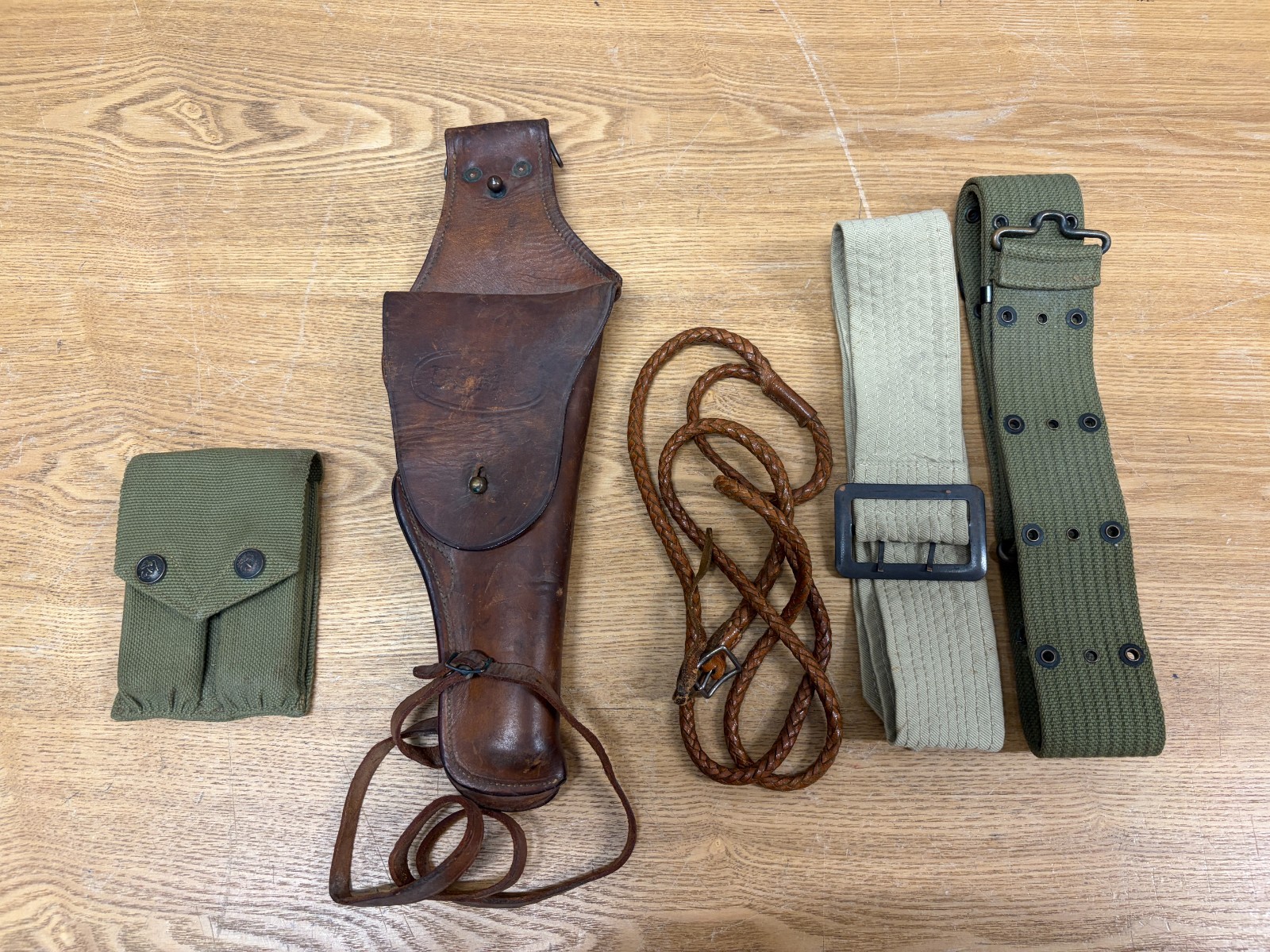 WWI USMC Holster w/ Marine Magazine pouch + extras WWI USMC Holster w/ Marine Magazine pouch + extras