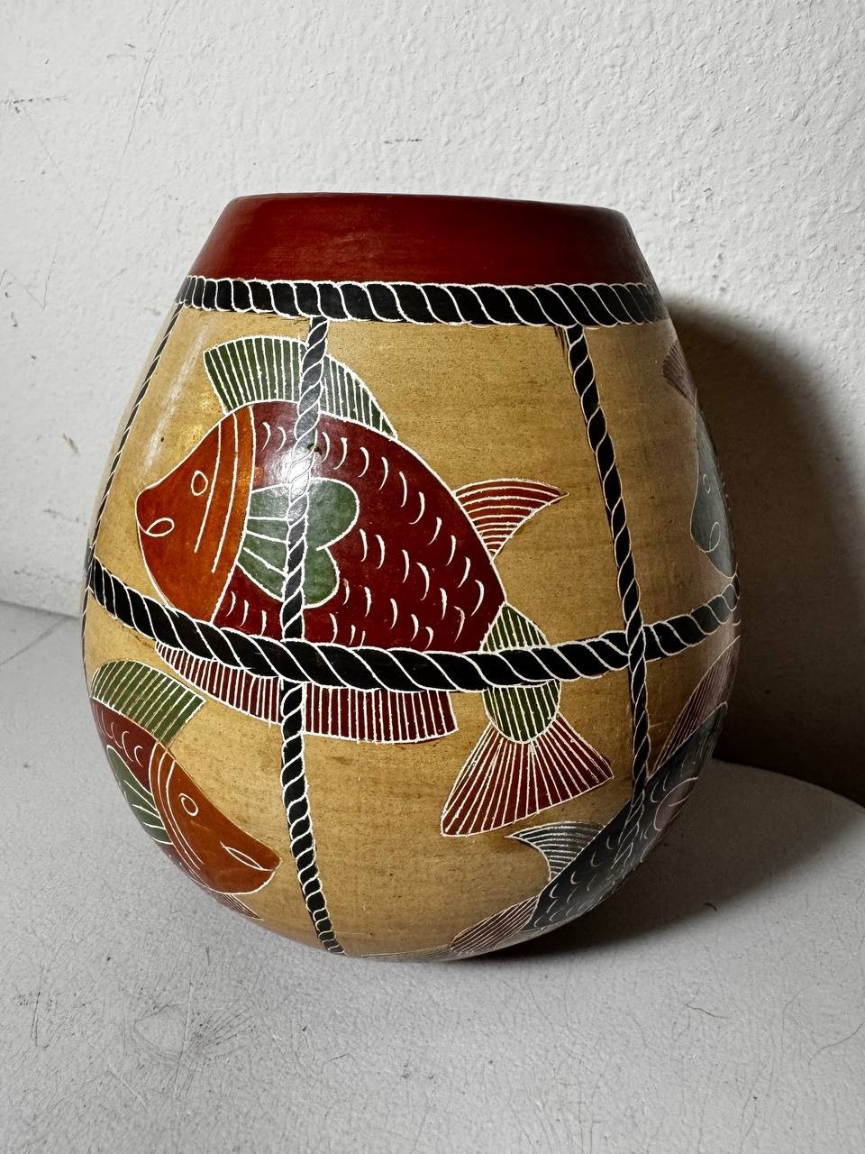 Vintage Nicaraguan Art Pottery Hand Painted Carved Vase Fish 3” Etched 