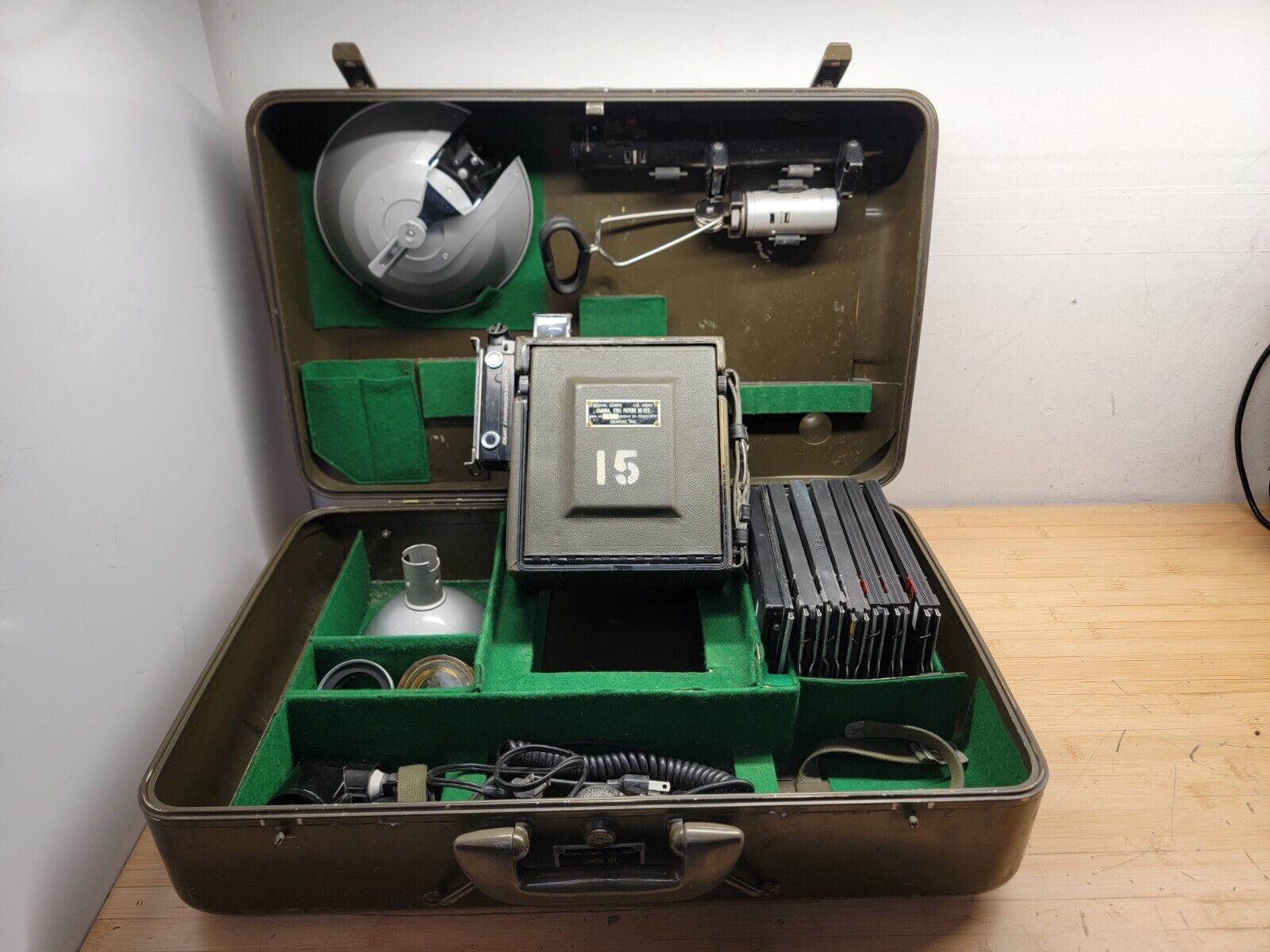 Graflex KE-12(1)Camera for Signal Corps US Army, With Original Case, UNTESTED