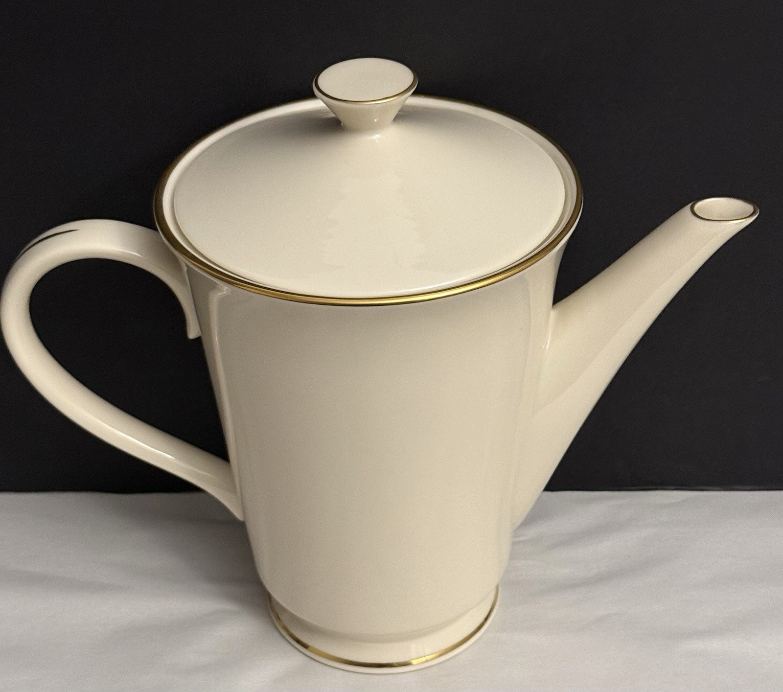 Lenox Cosmopolitan Collection Hayworth Rare Collectible Coffee Pot W/ Lid