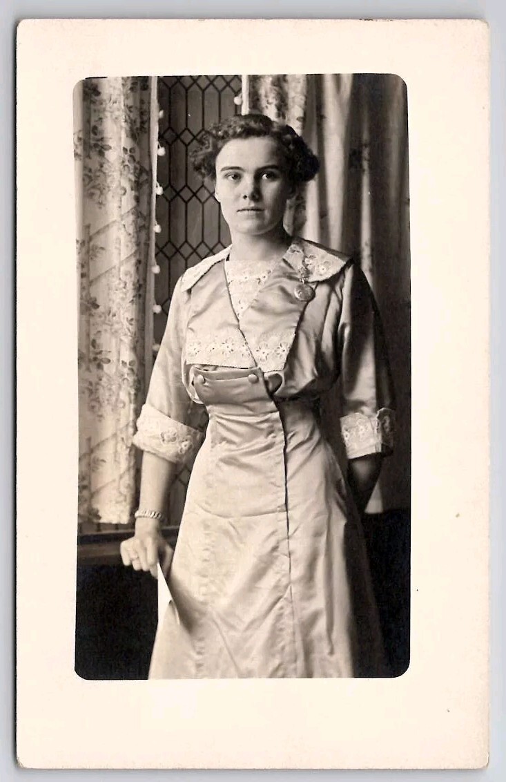 RPPC Lapeer Michigan Edwardian Young Lady Mamie 1912 Portrait Photo Postcard G32