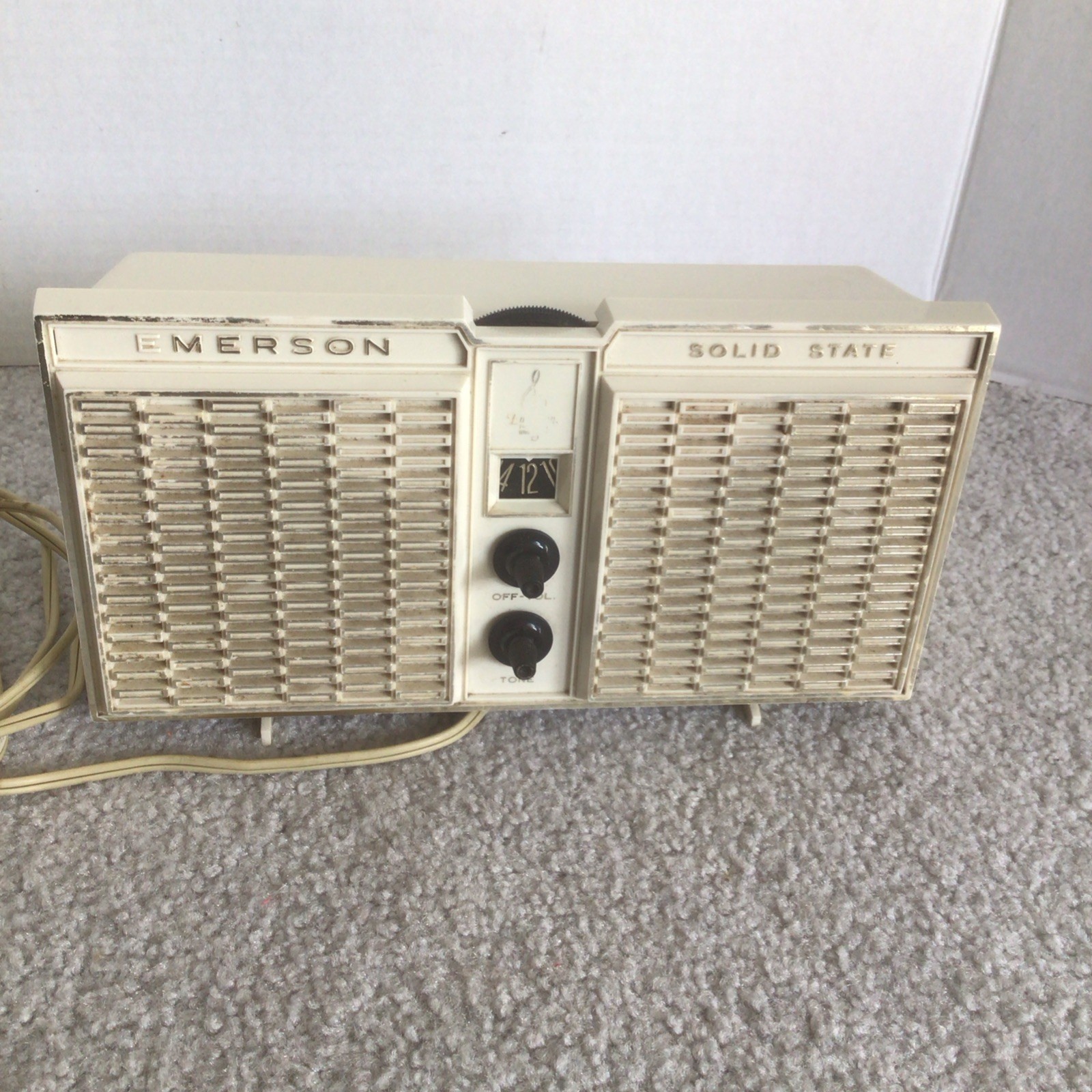 VTG Emerson 31T10 AM Table Radio Solid State Transistor Beige Plastic USA TESTED VTG Emerson 31T10 AM Table Radio Solid State Transistor Beige Plastic USA TESTED
