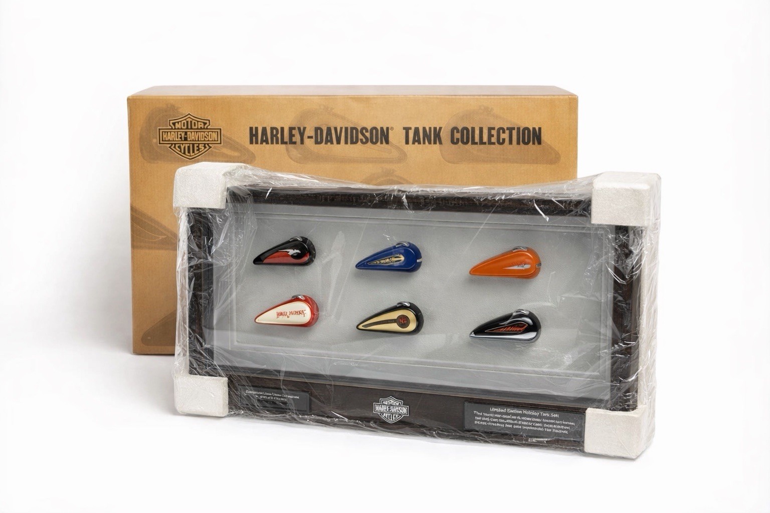 Brand New 2014 HARLEY DAVIDSON Collectible MINI GAS TANK Set Brand New 2014 HARLEY DAVIDSON Collectible MINI GAS TANK Set
